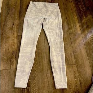 Lululemon white camo leggings size 10